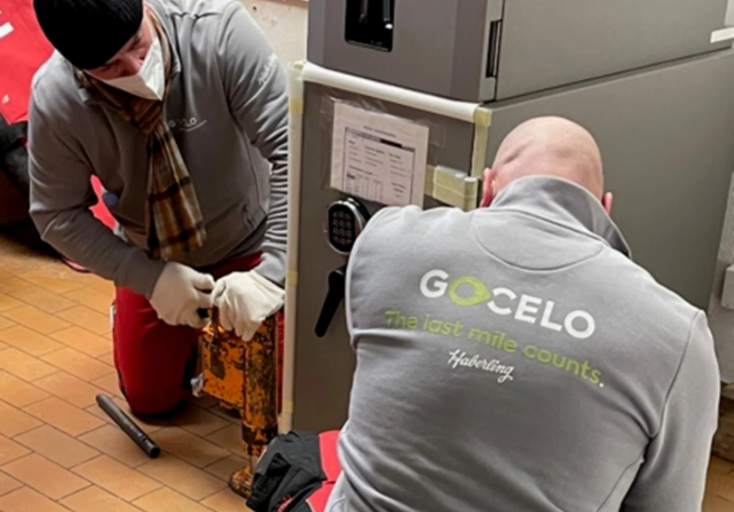 GOCELO's aim is to continuously improve customer service by providing additional support in the final stages of the delivery process. One such additional service is the Last Mile Helping Hand Services.